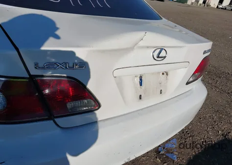 2004 Lexus Es 330 z USA, uszkodzony, nr VIN JTHBA30G545008090